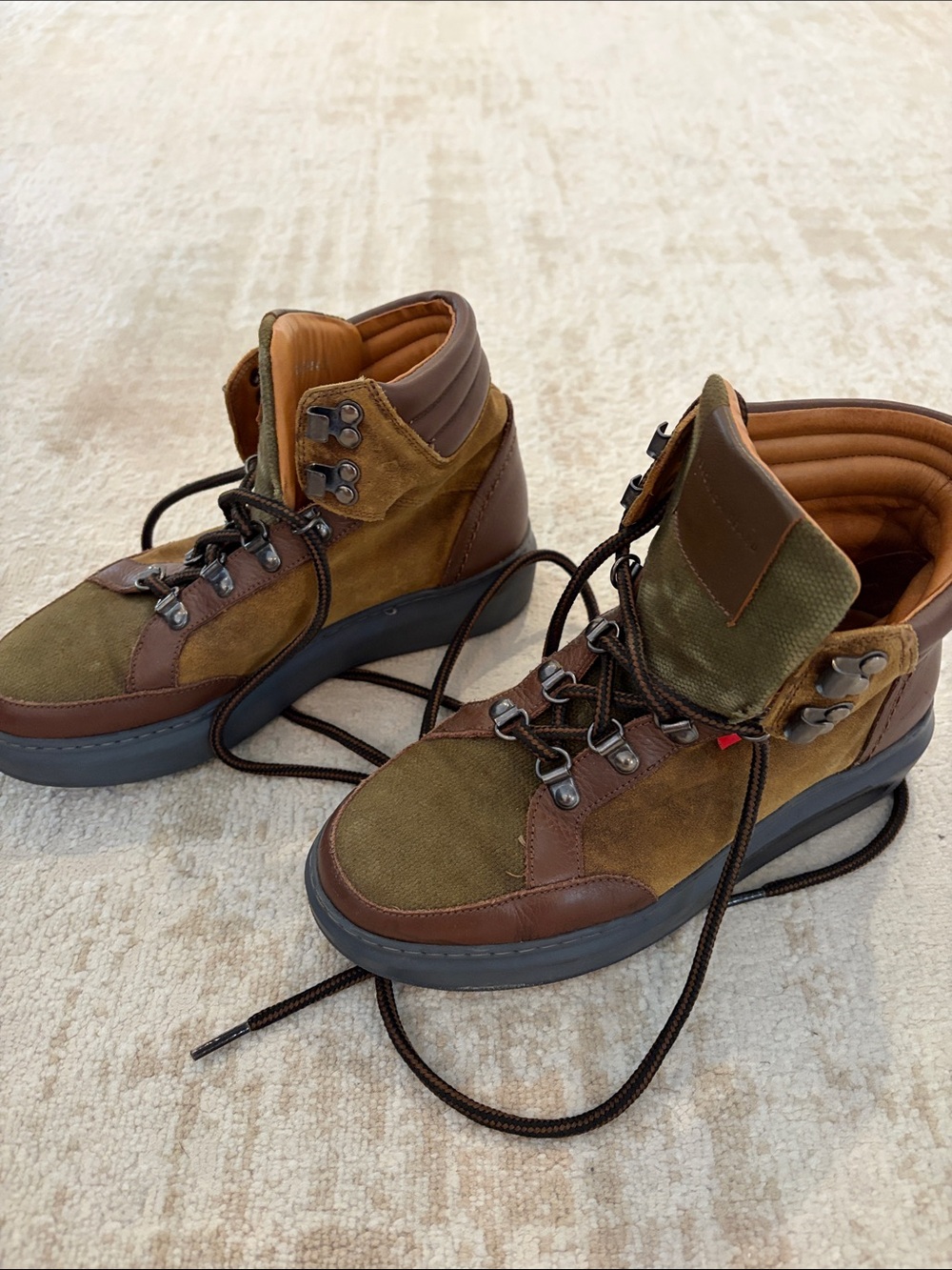 Ladies size 37 Veronica beard boots